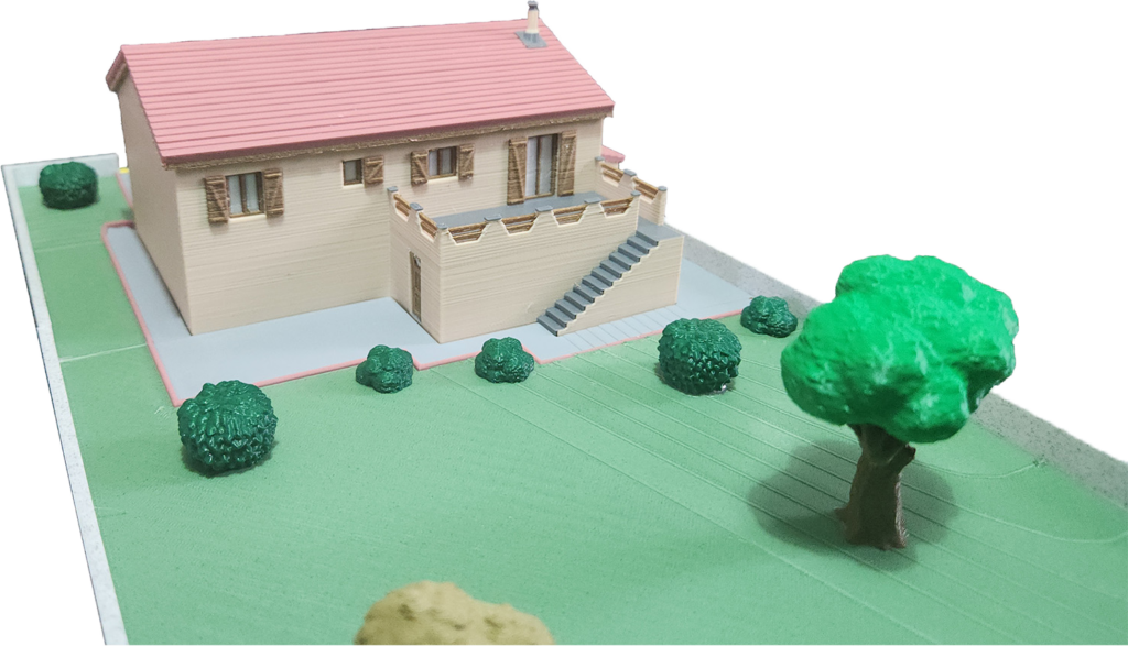 Maquette souvenir 1:100, façade arrière avec terrasse et escalier extérieur